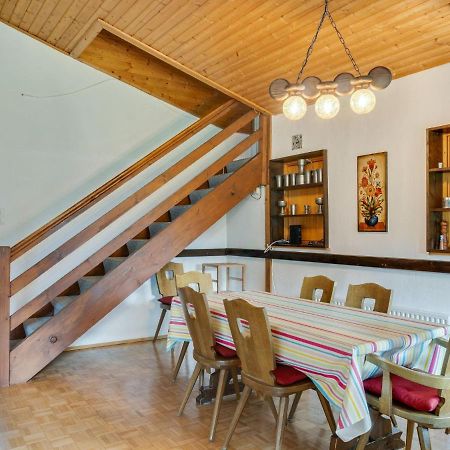 Spacious Chalet In Maishofen Near Forest Exterior photo