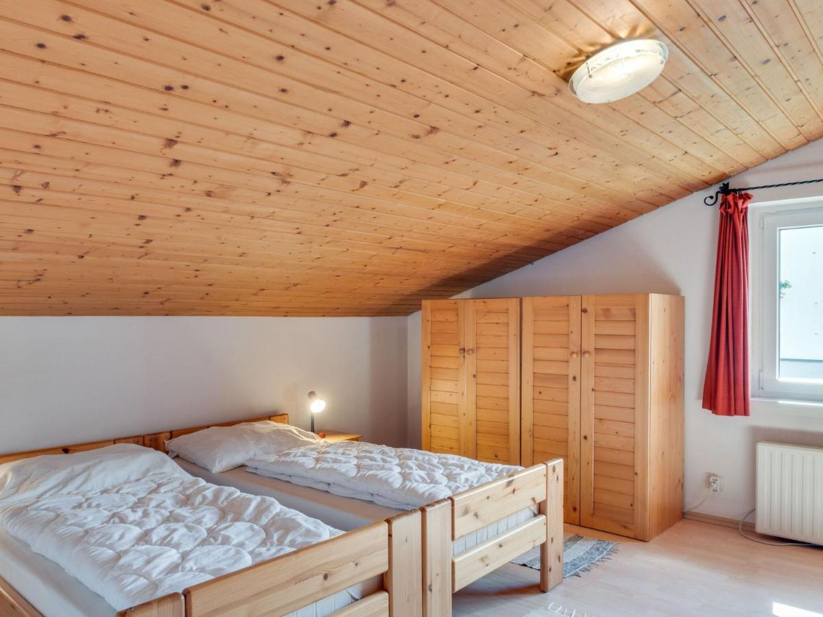 Spacious Chalet In Maishofen Near Forest Exterior photo